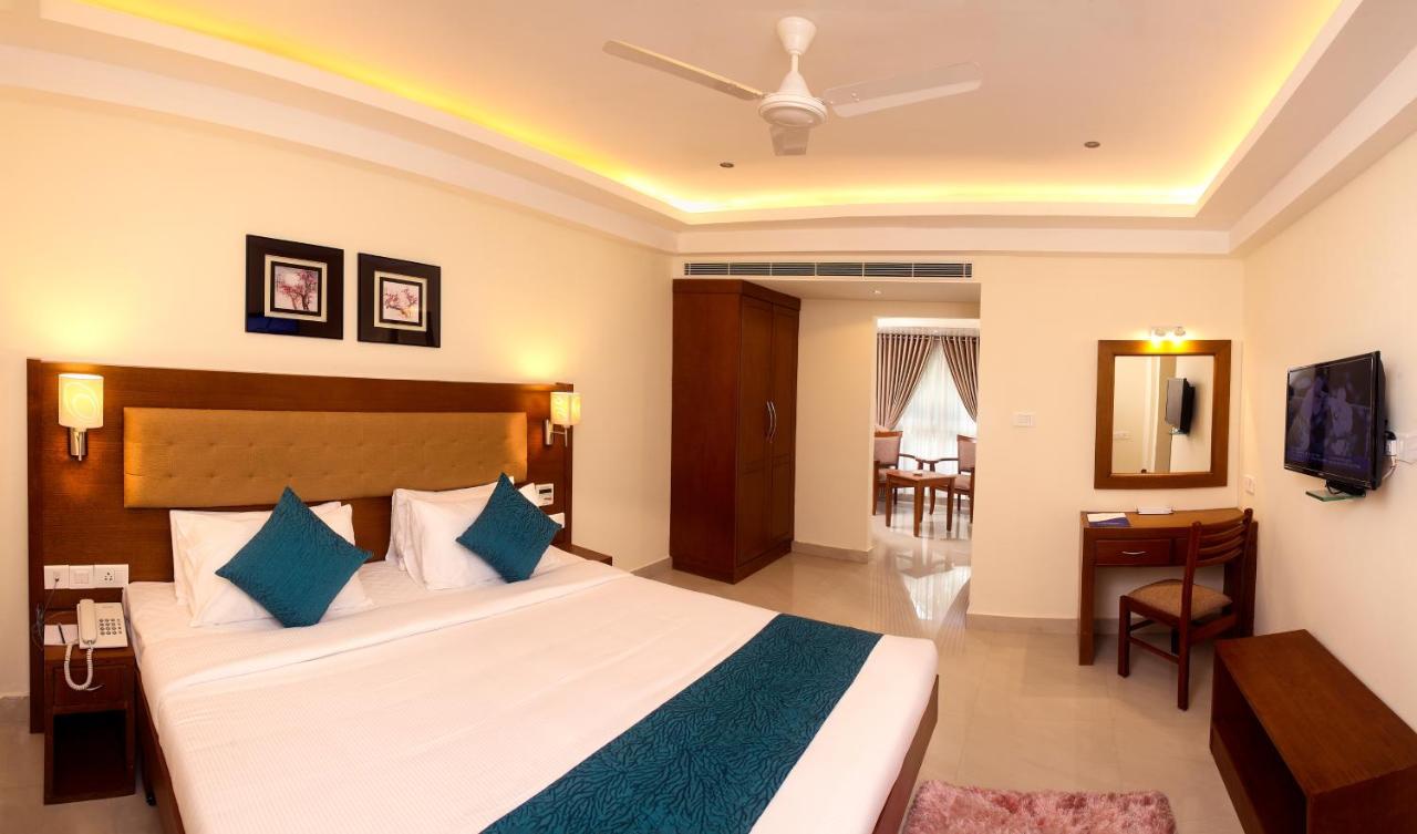 Vishnu Inn Guruvayur Bagian luar foto