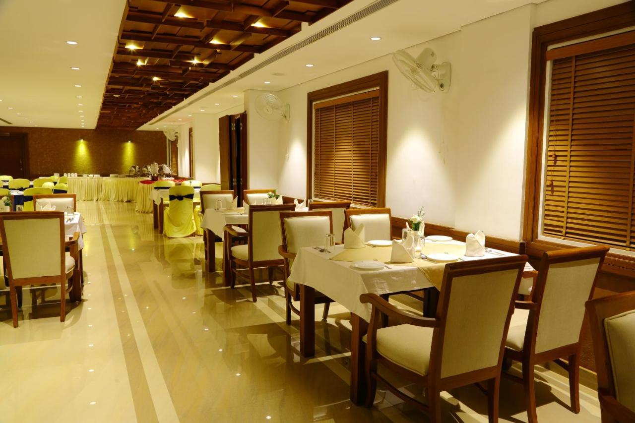 Vishnu Inn Guruvayur Bagian luar foto