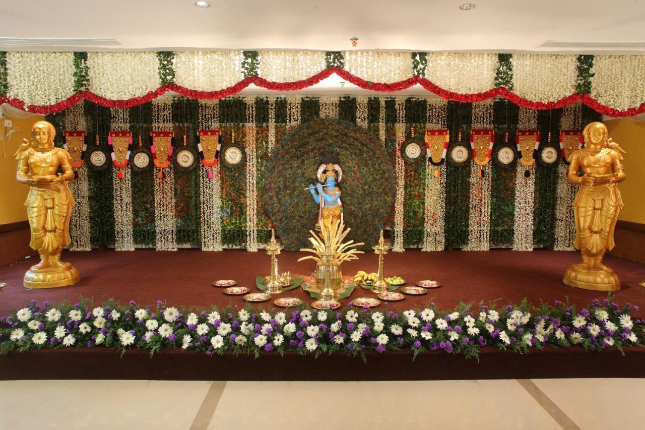 Vishnu Inn Guruvayur Bagian luar foto