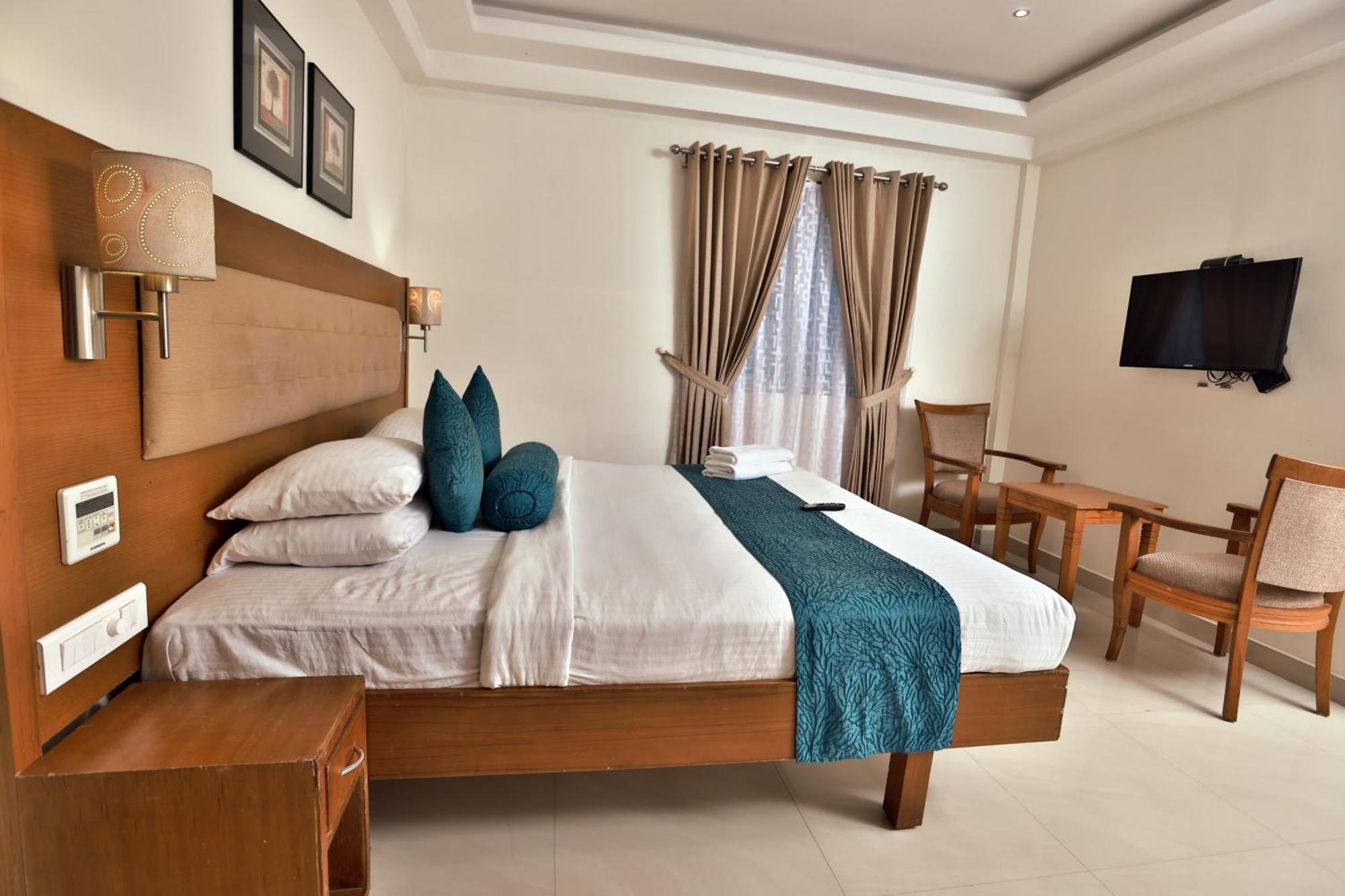 Vishnu Inn Guruvayur Bagian luar foto